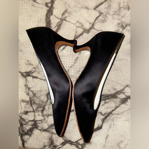 Vintage Stuart Weitzman women’s blue silk leather sole kitten heels 7 formal - Picture 13 of 14